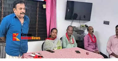 Four Congress families from Pulimbaram area join CPM