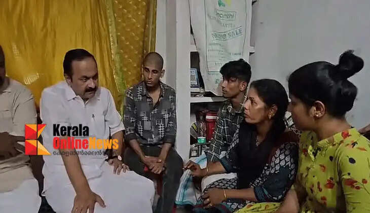 Cheranallur road accident: Chief Minister visits Jayabalakrishnan's family; assures full support of the government