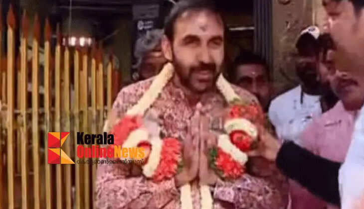 Unnikrishnan Potty receives a reception at the Ayyappa temple in Bengaluru; The office bearers say the reception was organized without the knowledge of the temple