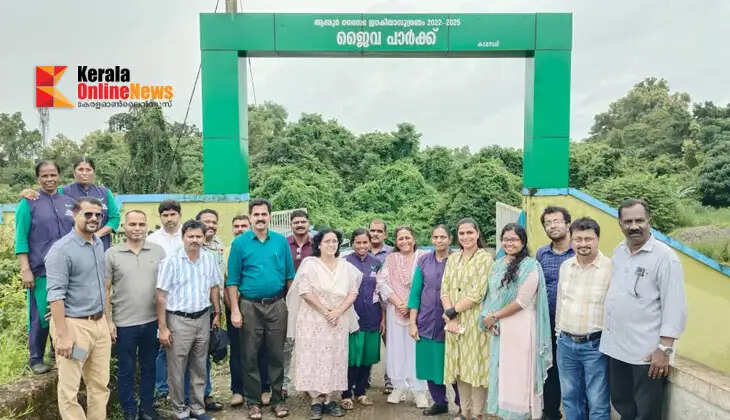 Kerala Solid Waste Management Project: World Bank representatives visit Anthoor Municipality.