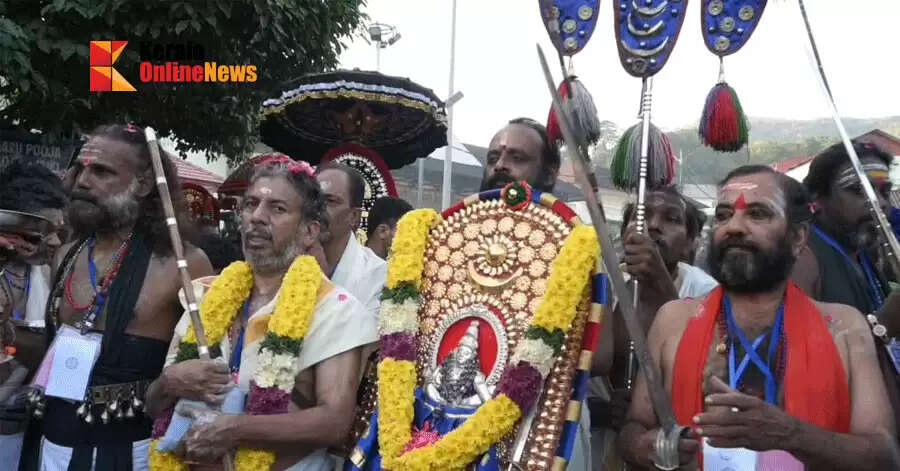 Ambalapuzha and Alangad Sanghas in Shiveli Ezhunnallat as Sannidhanam Devotional