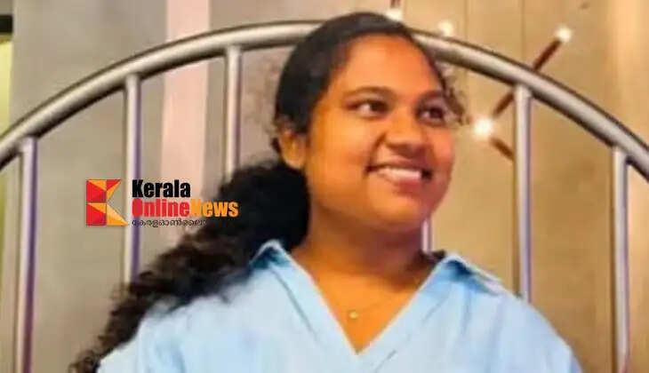 Nurse found dead in hostel room in Thalassery.