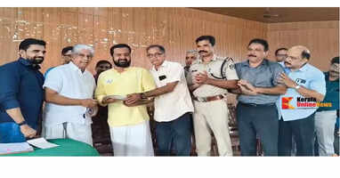 National Electronics hands over Rs 5 lakh to traders who lost everything in the Taliparamba fire