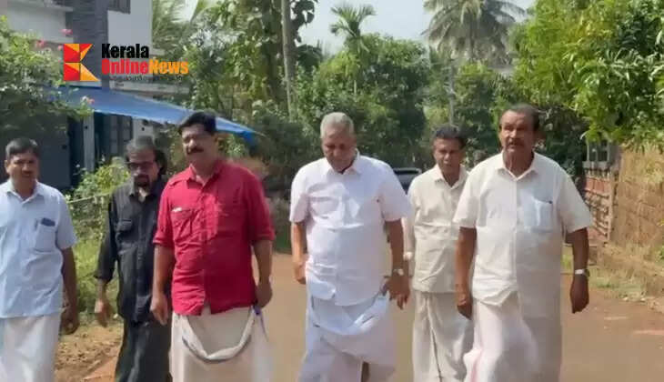 A statue of senior communist leader C Kannan is being prepared in Kannur by sculptor Unni Kanai.
