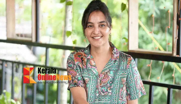 Actress Manju Warrier files defamation case against director Sanal Kumar Sasidharan