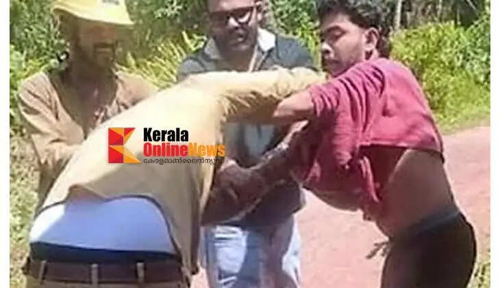 A case has been registered against a young man who assaulted a KSEB employee while maintenance work was being carried out in Kolacheri.