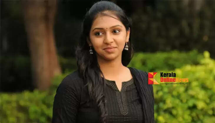 It turns out that an actress was also in the car while an IT employee was being kidnapped; Actress Lakshmi Menon, who was accused in the case, is absconding