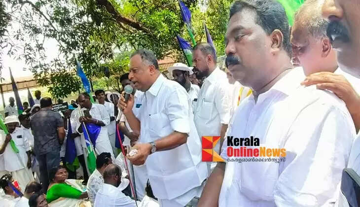 KPMS Kannur City Police Commissioner's Office held a march to protest the mysterious death of Nithin Raj