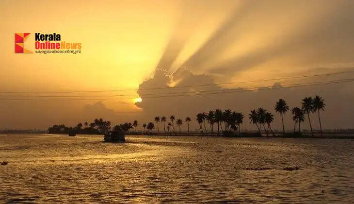A journey between the sea and the backwaters; enjoy the beauty of Alappuzha.655