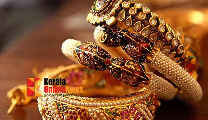 Gold prices increase in the state; one piece costs Rs 1,10,200
