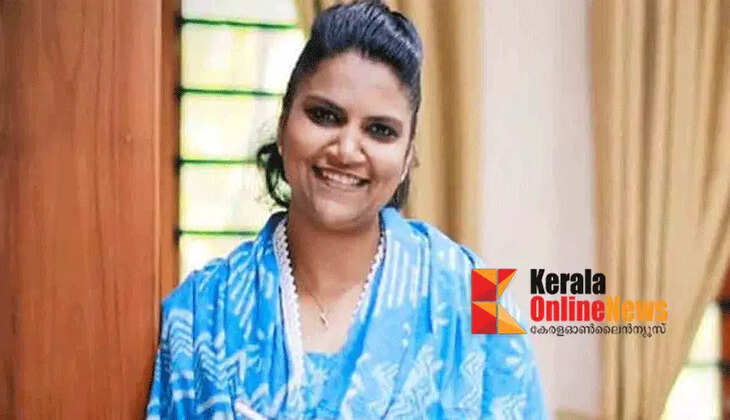 He has his own decisions; what Adoor Prakash said cannot be dismissed, says Mahila Congress state president JB Mather