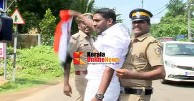 pathanamthitta youth congress black flag
