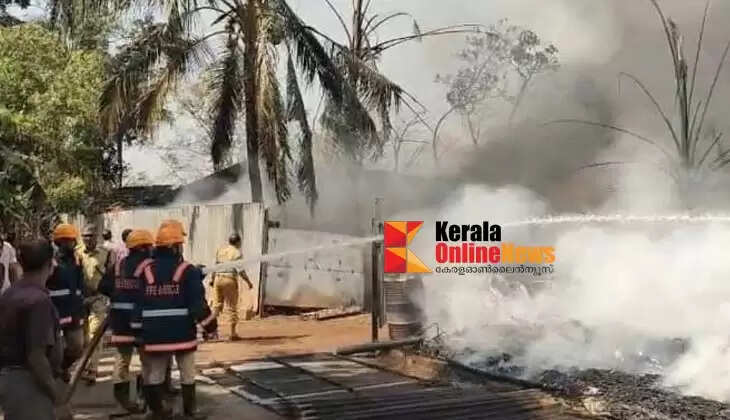 Massive fire breaks out at Pazhangadi Thavu 