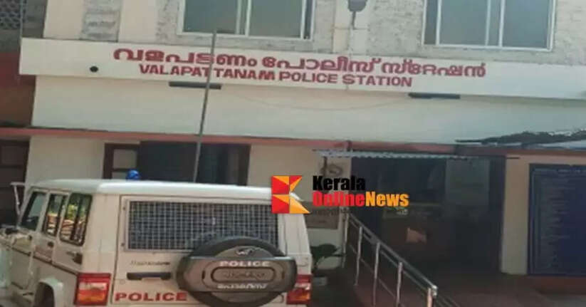 A youth who was stabbed during a dispute over a previous enmity in Kattampally was being taken to the hospital and was hit by a car, attempting to endanger it: Valapattanam police have registered a case.
