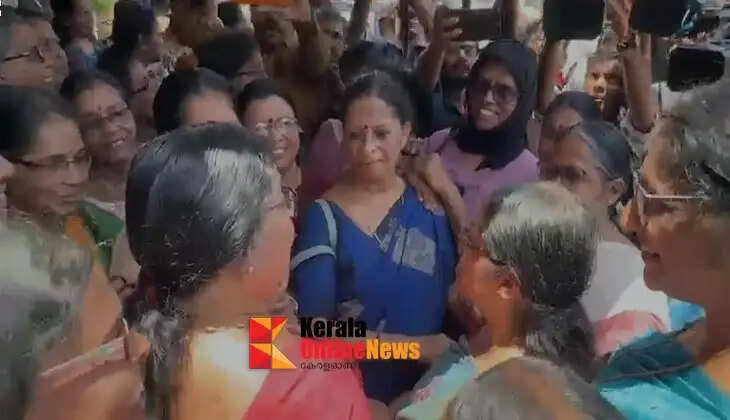 P.K. Sreemathi received an enthusiastic welcome in Kannur; activists of the Democratic Women's Association staged a protest march and a sit-in against a defamatory news report.