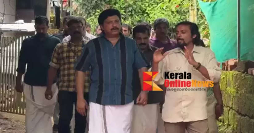 k b ganesh kumar unni kanayi