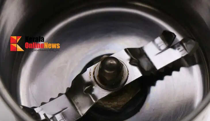 sharpen the blade of the mixer