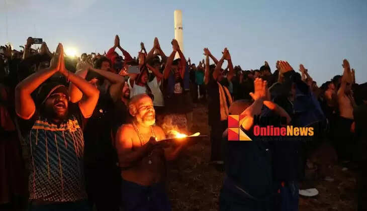 9217 devotees lit Makara Jyothi at Pullumedu