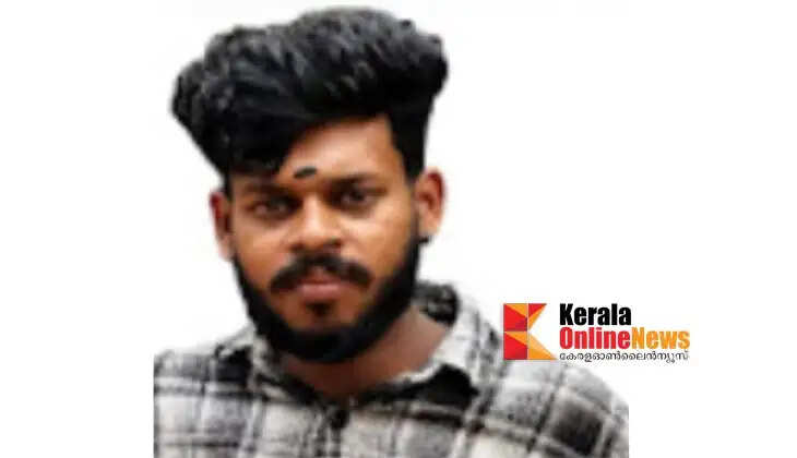 A young man collapsed and died while fishing in a river in Kannur.