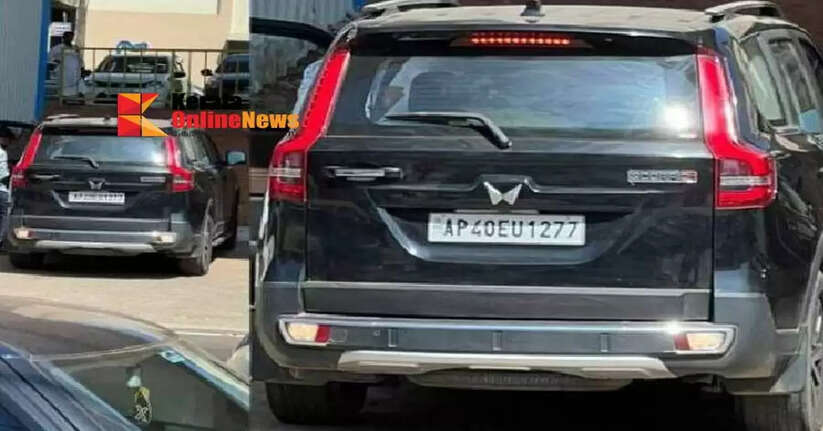 Fake currency notes and a currency counting machine found at the house of the person arrested in the kidnapping of a youth in Kasaragod