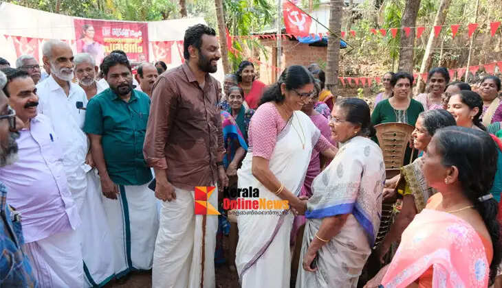 An exciting start to the public tour of LDF candidate Shyamala Teacher from Taliparamba constituency