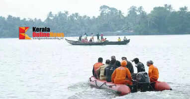 Boat sinks in Kottapurampuzha; two sand mining workers missing;