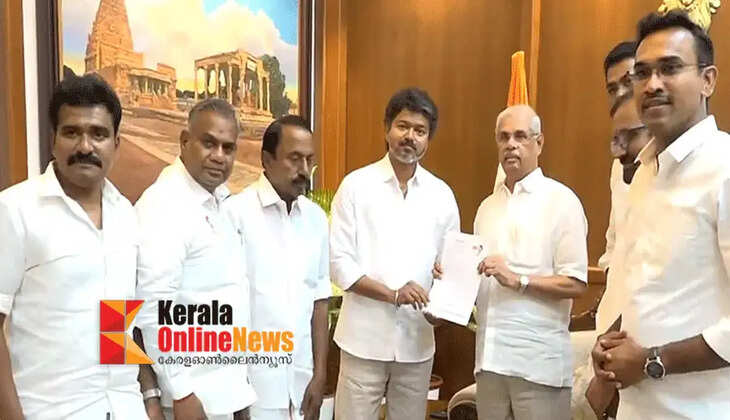 Vijay meets Governor for the second time; Governor stands firm, second meeting fails