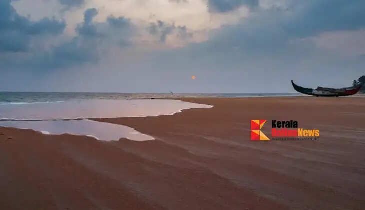 Concern...! The sea has once again receded unusually at the Parappanangadi Puthenkadappuram coast.