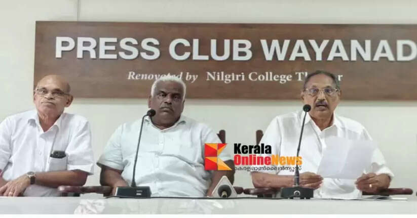 Congress camp in Kalpetta on 28th; Collectorate march demanding CM's resignation on May 6th