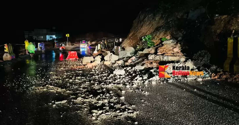 Another landslide at Taliparamba Kuppam; Bikers barely escape