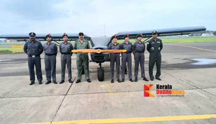 NCC cadets from Taliparamba Moothedam spread their wings in the skies of Kochi