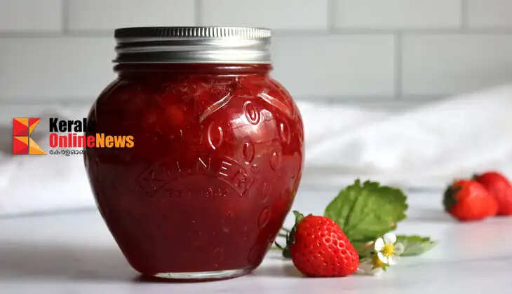 Delicious strawberry jam in no time