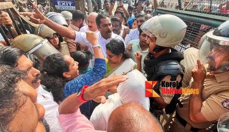Kannur Corporation Mayor Indira attacked by LDF workers: admitted to hospital