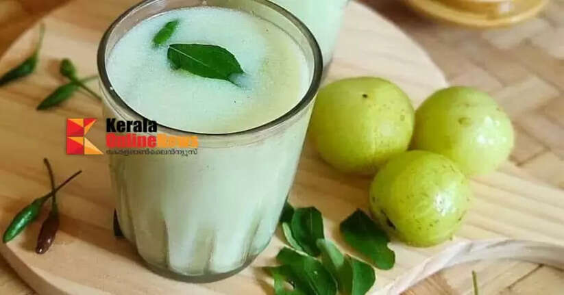 Drink gooseberry juice to cool down the heat.