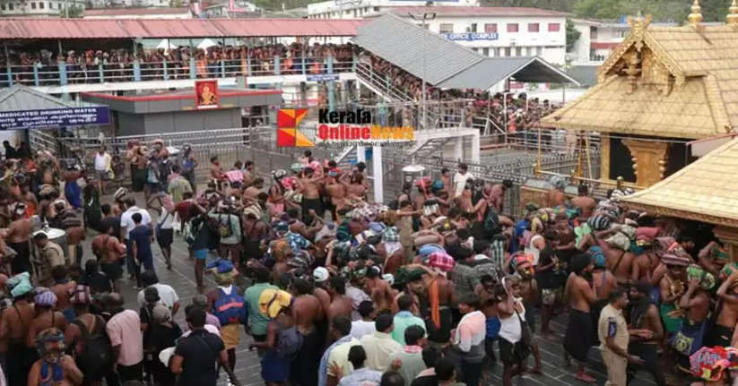 Devotees flock to Sabarimala with only days left for Makaravilak