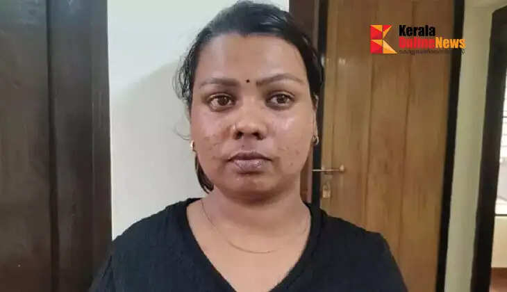 A young woman who absconded after swindling four sovereigns of gold and a phone by feigning a romantic relationship has been arrested in Thrissur.