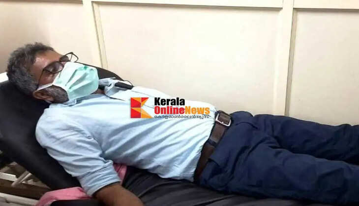 Complaint alleging assault on Taliparamba Municipality Secretary who came to clear street vendors