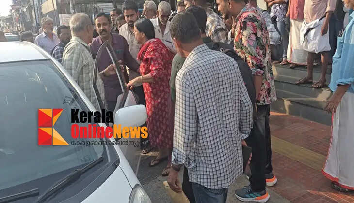Stray dog ​​attacks intensify in Taliparamba; Passenger attacked again at bus stop on national highway