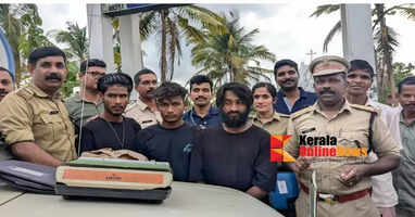 Excise arrests 3 youths with 1.100 kg of ganja while smuggling it on a bike in Thaliparambil, Kannur