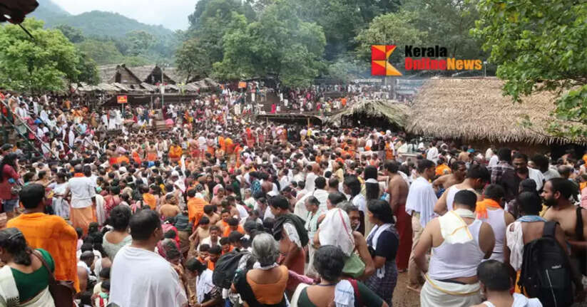 Huge crowd of devotees gathers to see Kottiyoor Perumal