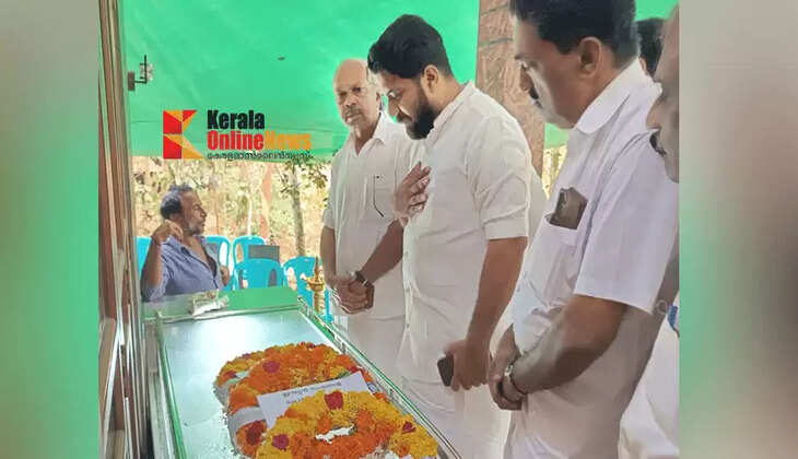 Central and state governments are responsible for killing the farmer by wild boar: Shafi Parampil MP