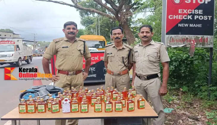48 bottles of liquor being smuggled in a bus seized at Mahe checkpost