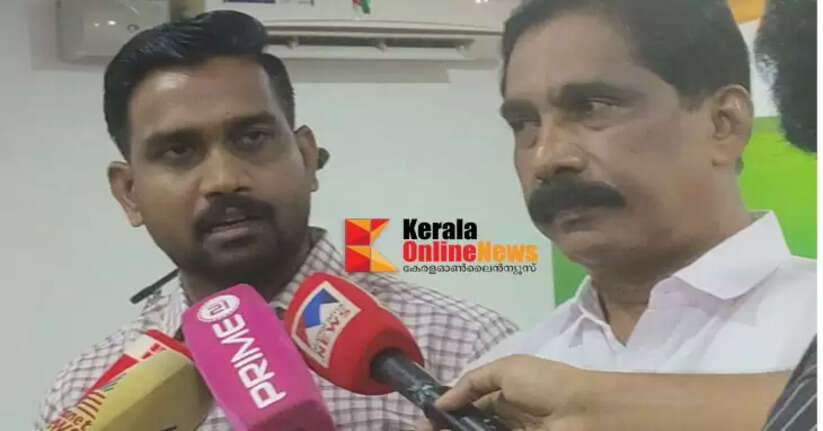 Youth Congress leader Vigil Mohanan says the only job a Public Works Minister can do is street dancing