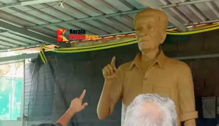 A statue of senior communist leader C Kannan is being prepared in Kannur by sculptor Unni Kanai.
