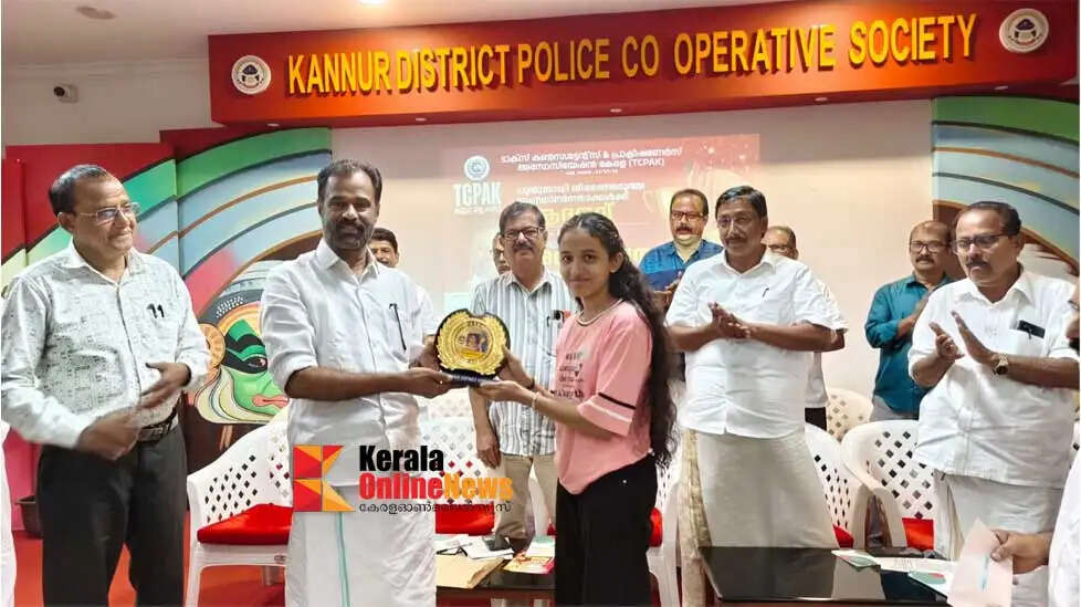 Tax-Consultants-and-Practitioners-Association-Kerala-organized-a-felicitation-and-honoring-ceremony.jpg