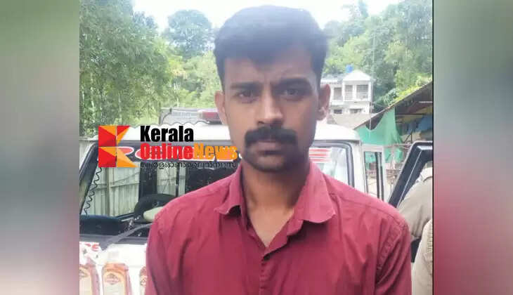  Youth arrested by Selling liquor at a shop near Beverage on Gandhi Jayanti 