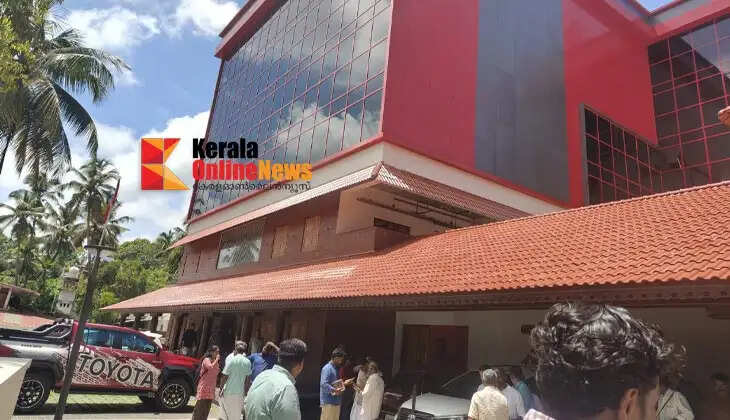 The CPM Kannur District Secretariat stated that reports about the dissolution of the Payyannur Area Committee are false.