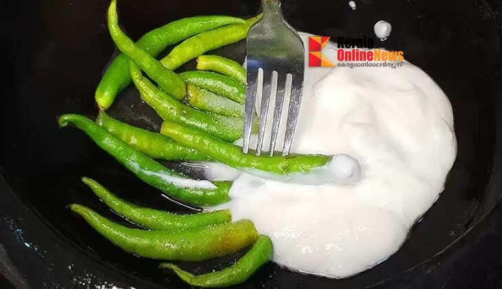 How about making a tasty curry with only green chillies and curd?