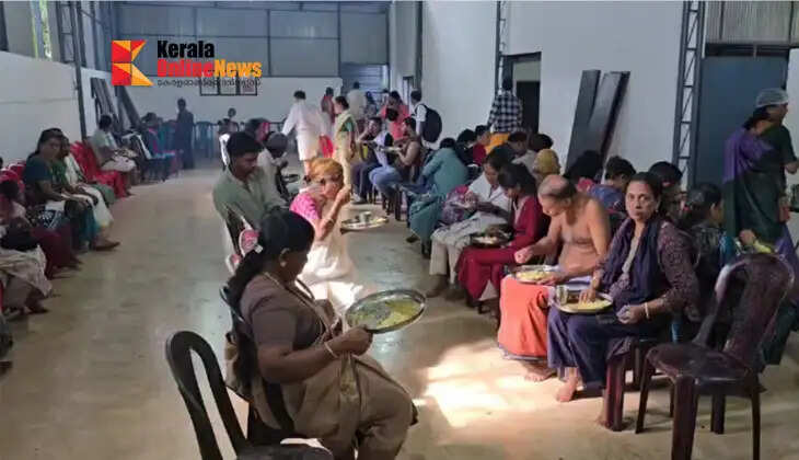 Karkadaka Vavu: Thousands arrived at the Thrichambaram Sree Krishna Temple in Taliparamba to perform *Bali Tharpanam* (ritual offerings) for the salvation of their ancestors' souls.