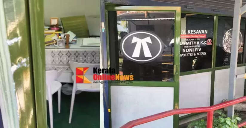 Thief breaks into lawyers' offices on Kannur Yogasala Road